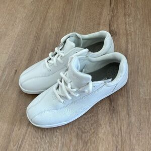 cobbie cuddlers sneakers